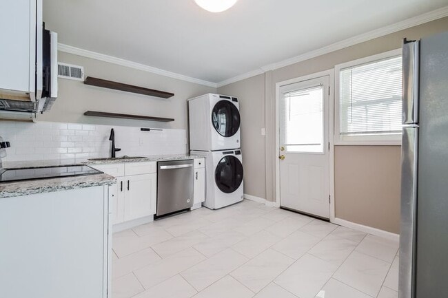 Building Photo - 407 Angier Ave NE