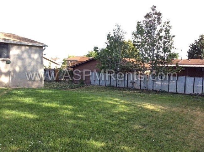 Building Photo - 4894 W Elaine Dr