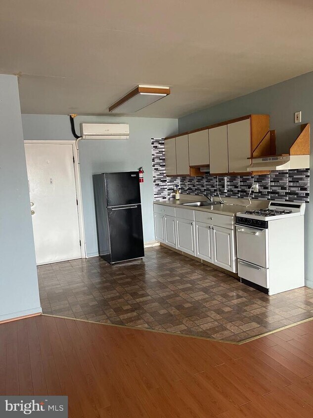 1920 MacDade Boulevard, Folsom, PA 19033 Room for Rent in Folsom, PA