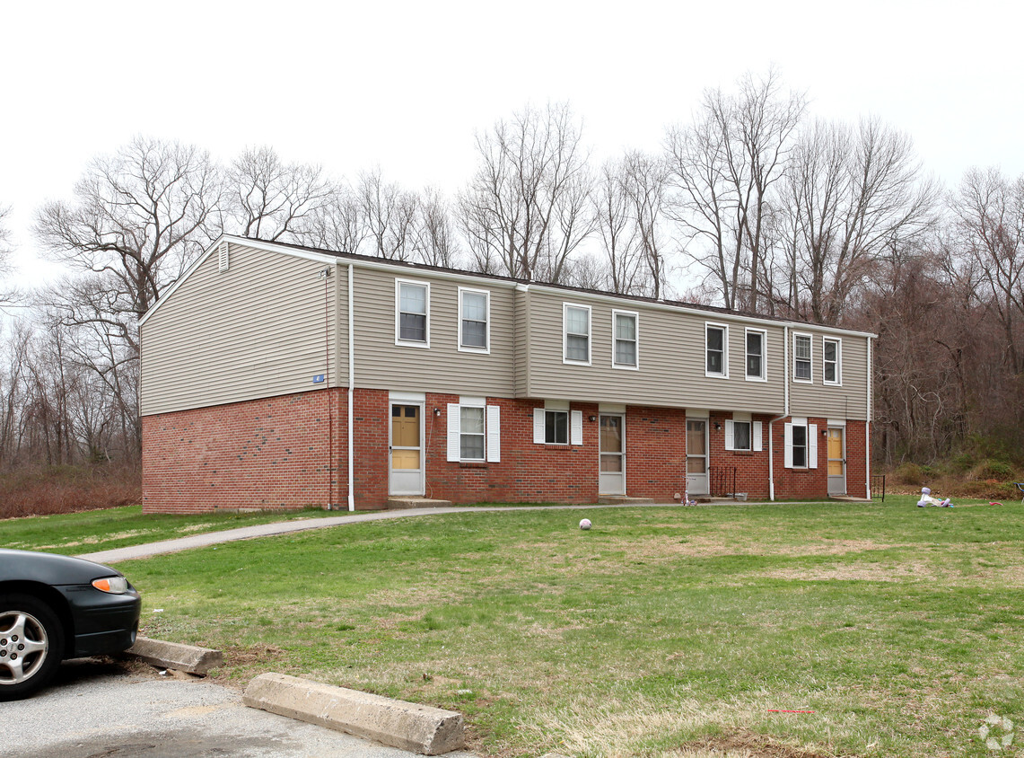 Primary Photo - Residences at Crow Hill