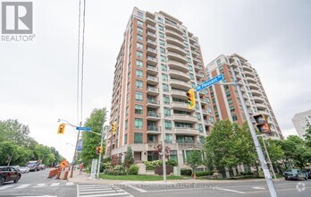 Building Photo - 319-319 Merton St