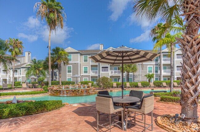 Piscina - Breakers on Saratoga