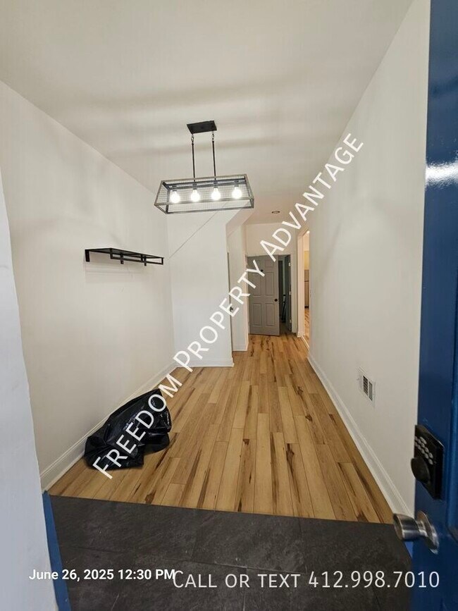 Building Photo - 7235 Meade St