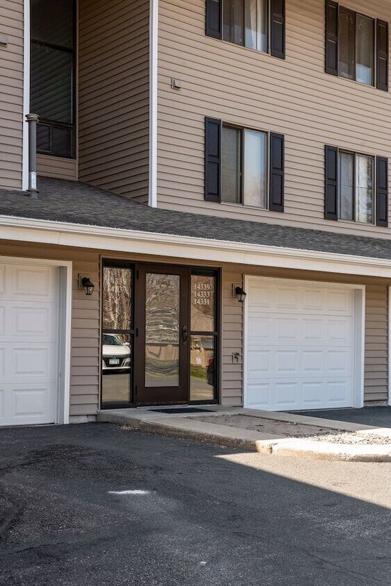 14331 Fairway Dr, Eden Prairie, MN 55344 Townhouse for Rent in Eden