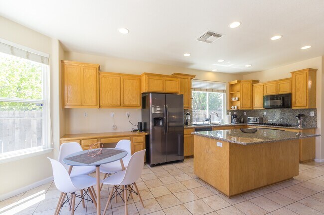 Building Photo - 2621 Covelite Way