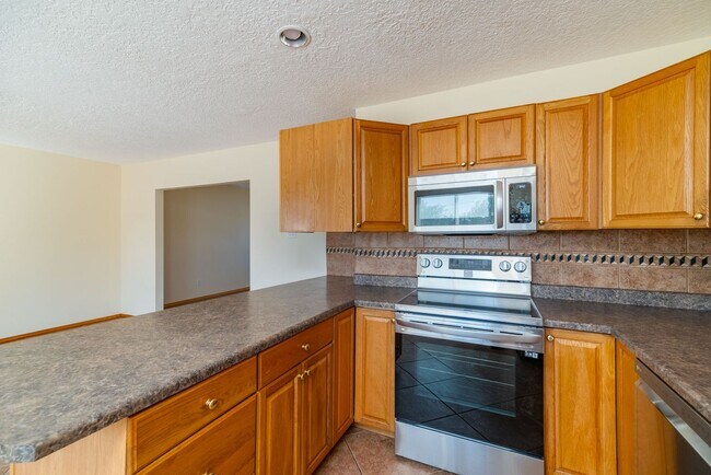 Foto del edificio - Newly Remodeled Single Level Home Availabl...
