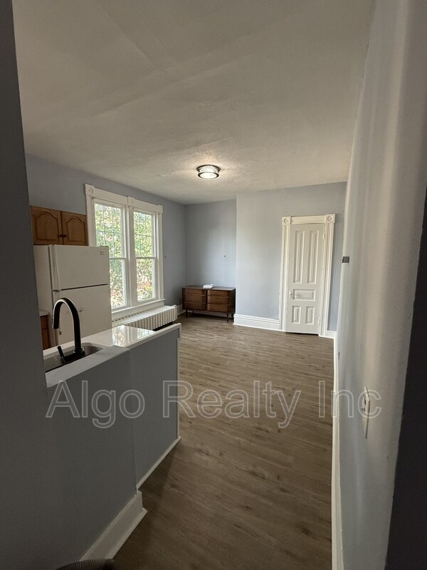 Building Photo - 359 Maria Ave