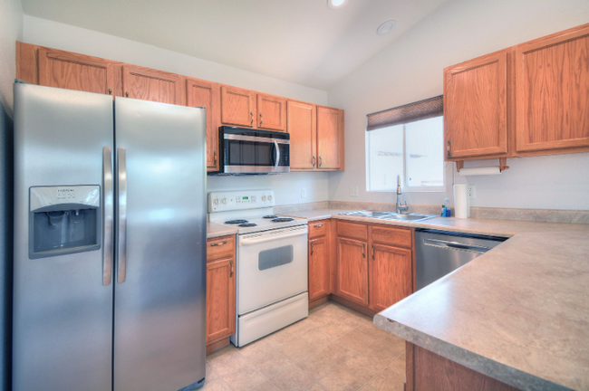 Building Photo - 4265 Centerville Dr