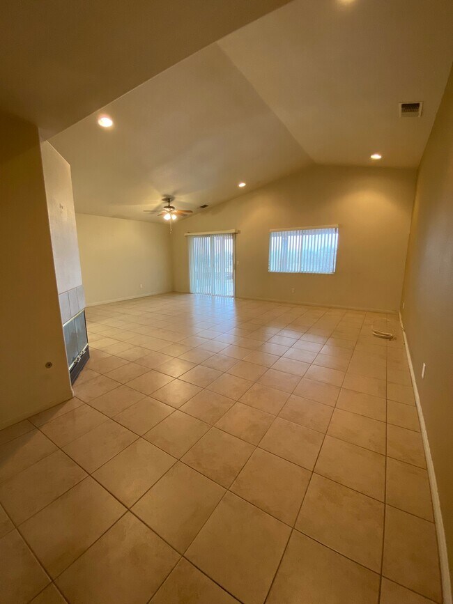 Building Photo - 8529 Bolero Dr