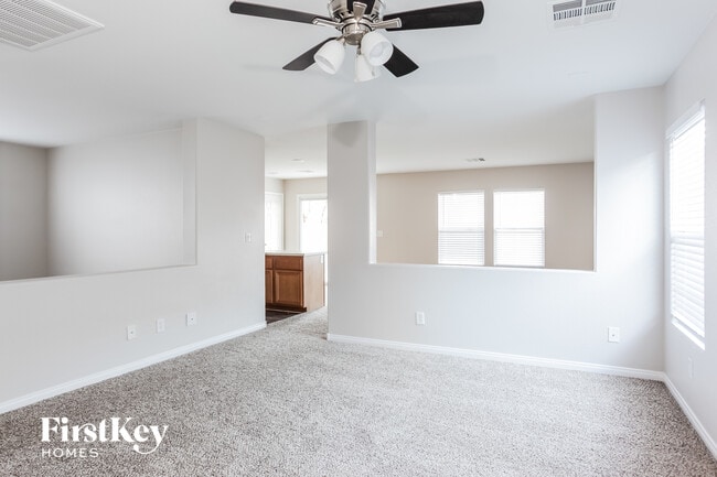 Building Photo - 5013 Whistling Acres Ave