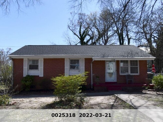 Building Photo - 1226 E Lenoir St