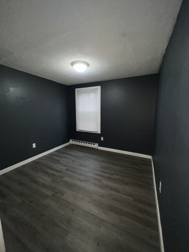 18 Barber St Unit 2, Putnam, CT 06260 Apartments in Putnam, CT