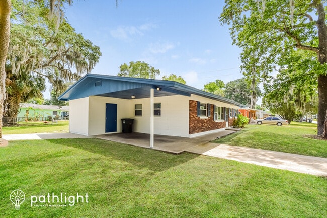 Building Photo - 801 S Kottle Circle, Daytona Beach, FL, 32114