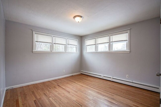 Building Photo - 27 Campbell Dr