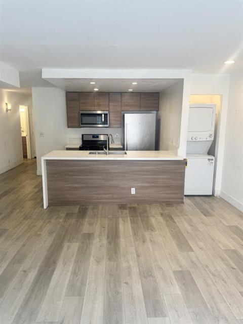 Foto principal - 1550 N Fuller Ave