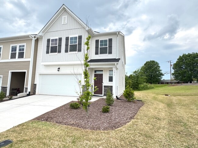 Building Photo - 4 Bedroom End Unit Townhome Almost New