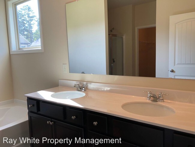 Building Photo - 5109 Amberland Square