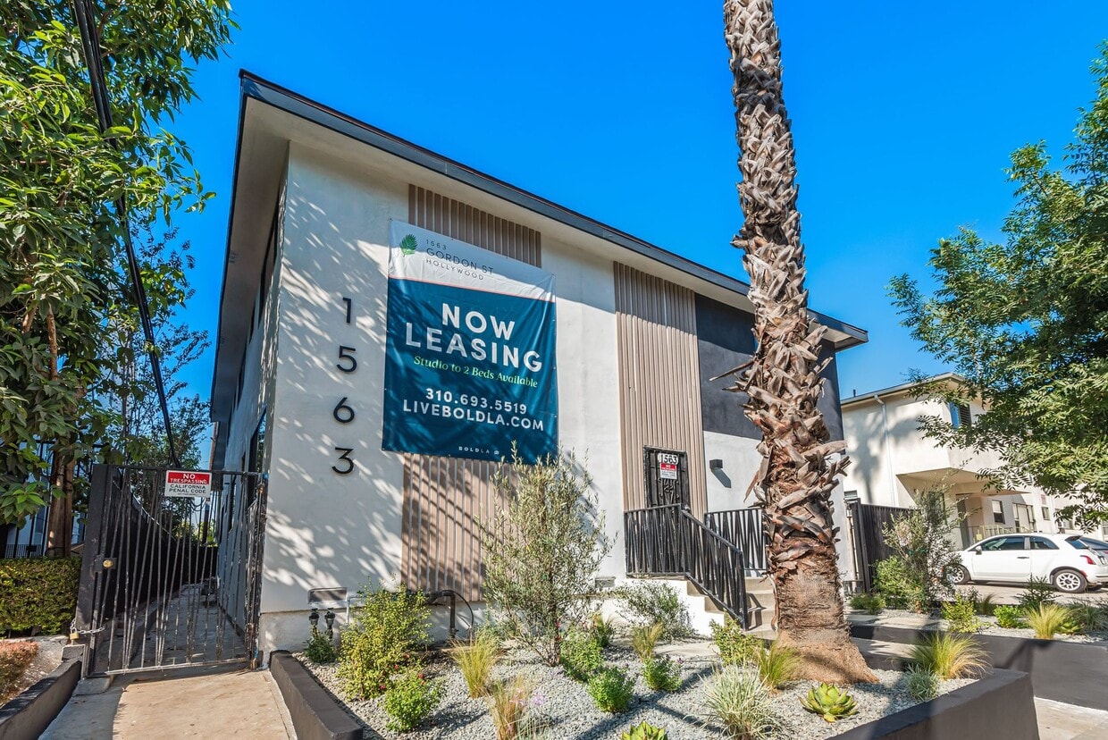 Building Photo - 1563 Gordon St