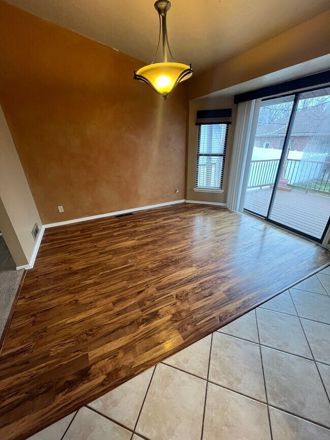 Building Photo - 3 Bedroom 3 Bathroom Highland area home.