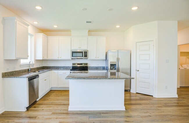 Foto del edificio - 2206 Hall of Fame Ct
