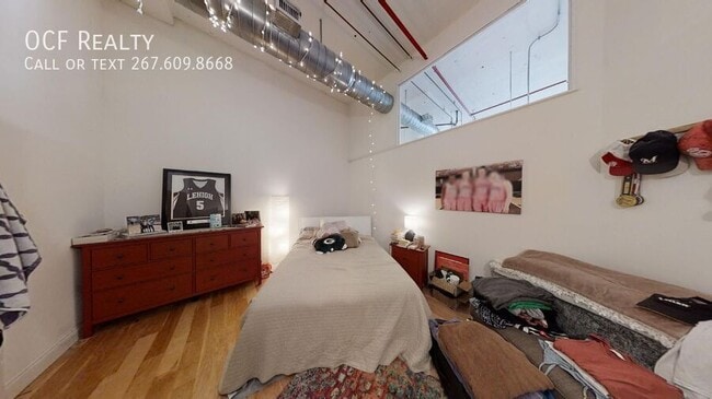 Building Photo - 720 N 5th St