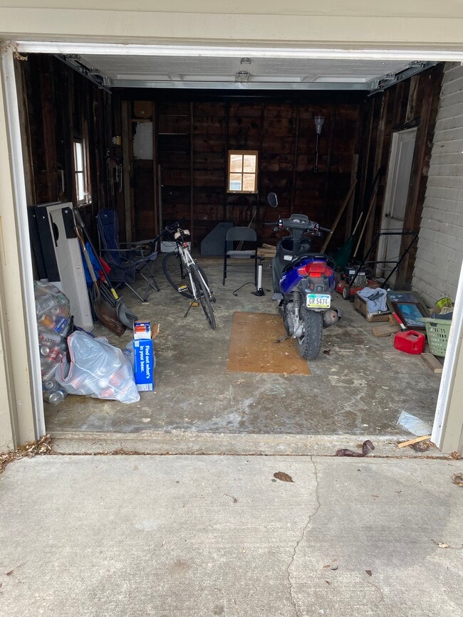 Garaje para 1 coche - 609 S Lucas St