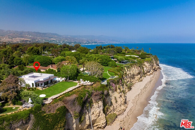 Building Photo - 28926 Cliffside Dr