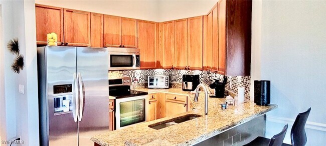 Building Photo - 10091 Lake Cove Dr