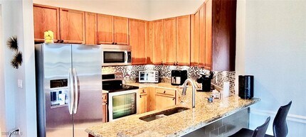 Building Photo - 10091 Lake Cove Dr