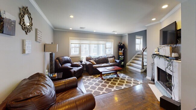 Foto del edificio - Gorgeous South Boston three bedroom townhouse
