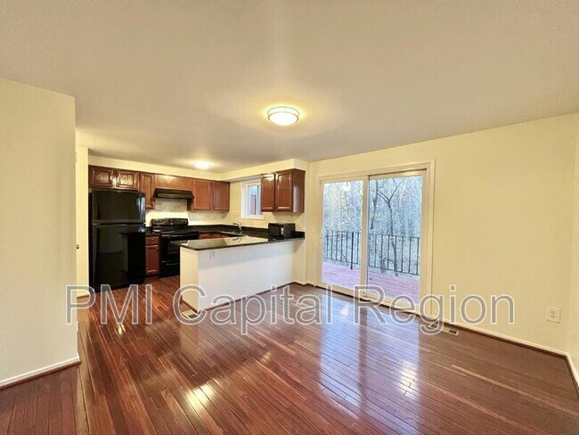 Building Photo - 7847 Archbold Terrace