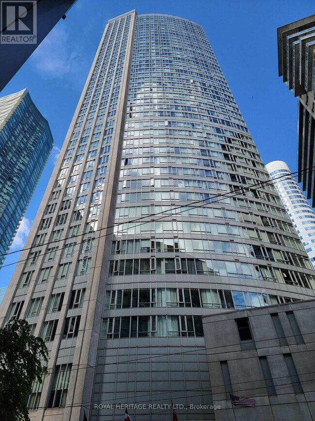 Building Photo - 210 Victoria St