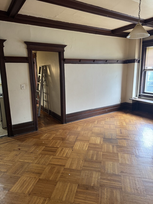 Building Photo - 326 Quail St