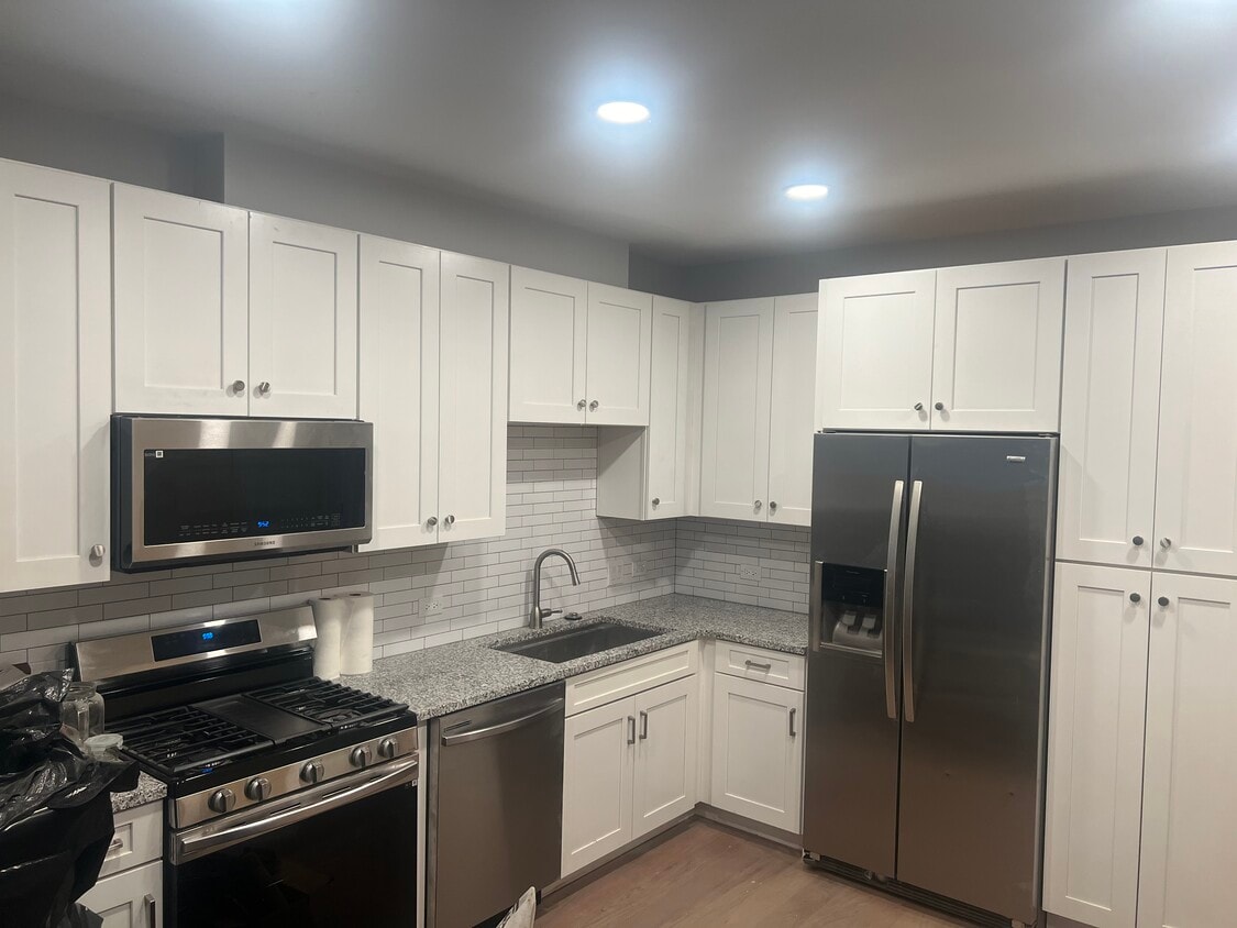 Primary Photo - 1728 W 18th Pl