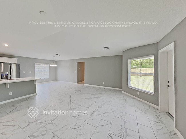 Building Photo - 3733 SW Hulska St