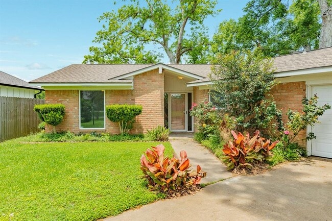 Building Photo - 438 Wellshire Dr