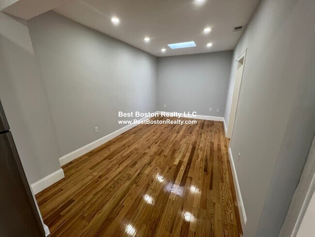 Foto del edificio - 372 Oxford St