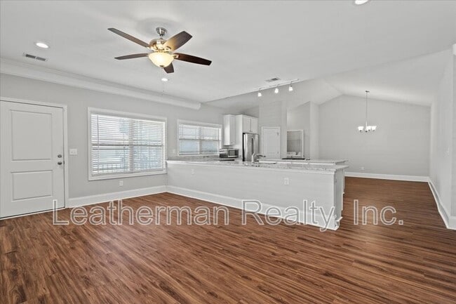 Foto del edificio - 405 Senate St