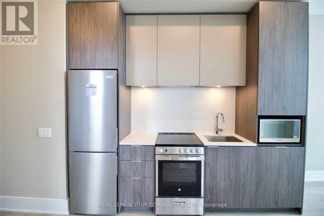 Building Photo - 65 Annie Craig Dr