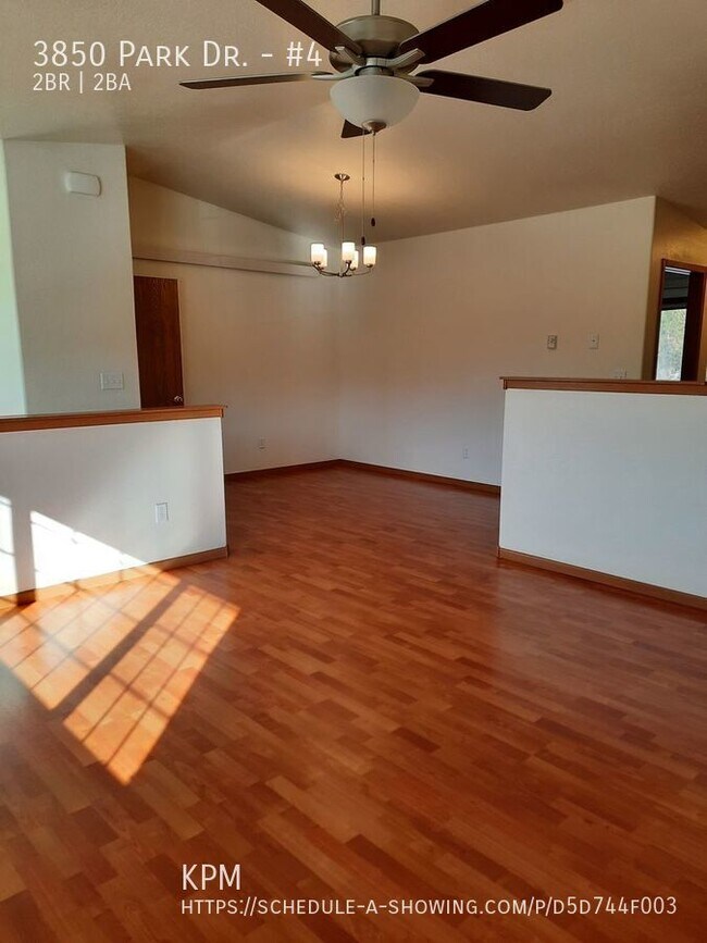 Foto del edificio - 3850 Park Dr