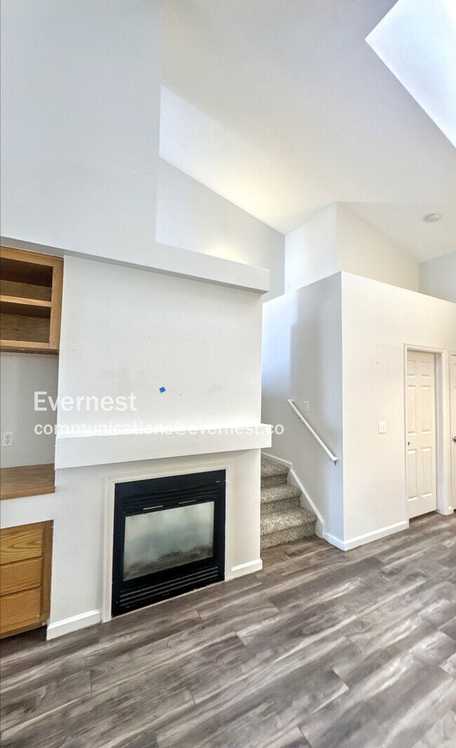 Foto del edificio - 2860 W Centennial Dr