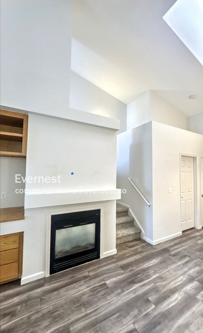 Building Photo - Spacious 2 Bedroom Condo in Littleton / Ne...