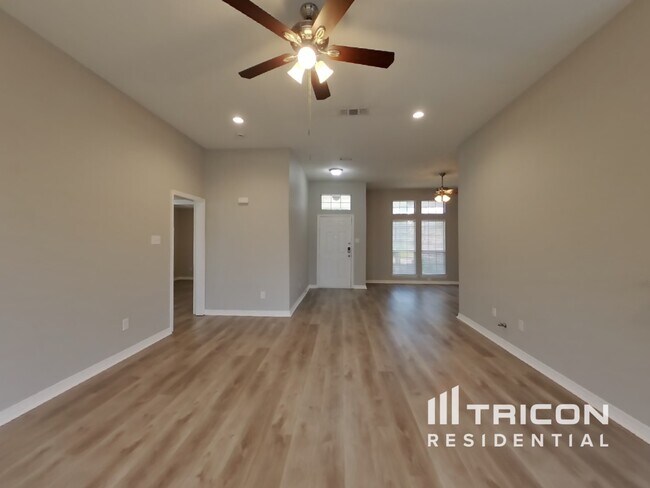 Foto del edificio - 400 Harvest Hill Ln