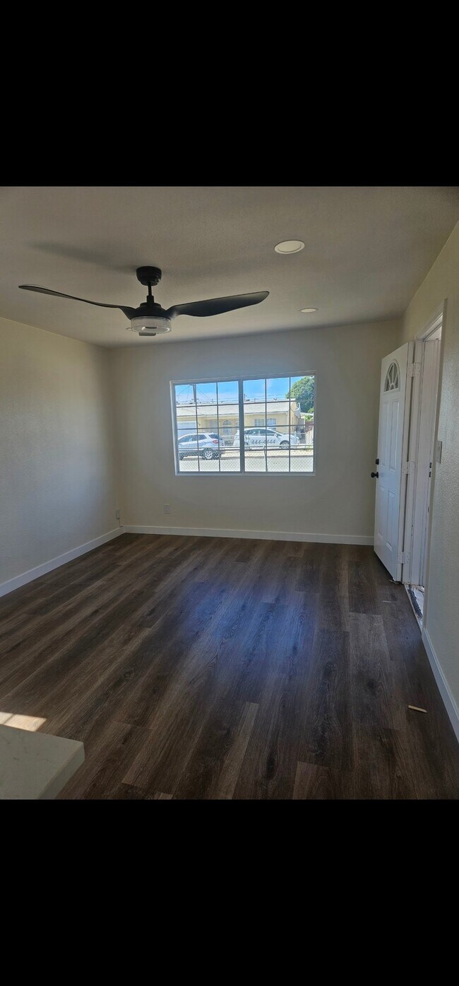 Foto del edificio - 873 Riverlawn Ave