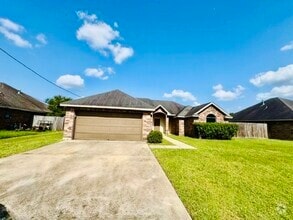 Building Photo - 5525 Westchase Loop