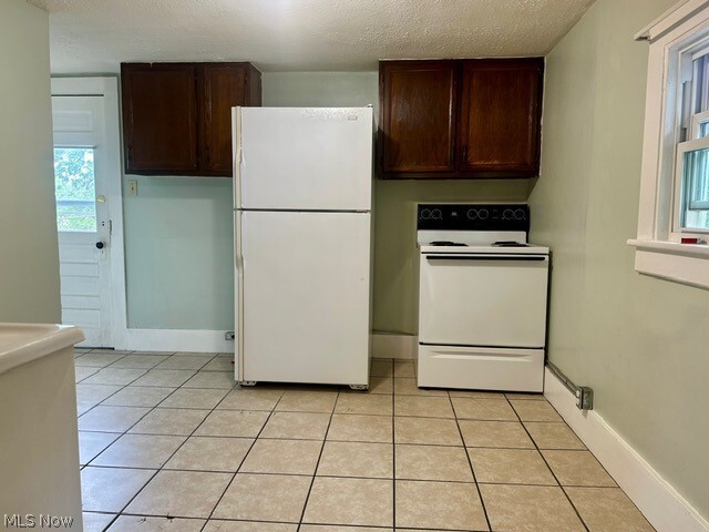 Building Photo - 649 W Hopocan Ave