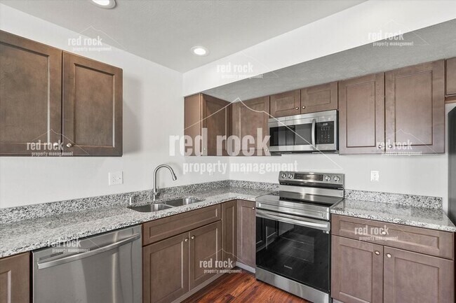 Foto del edificio - 7113 E Pacific Way