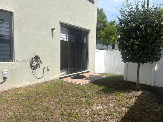 Building Photo - 10006 W 3rd Ln