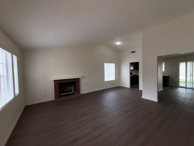 Foto del edificio - 474 Old Palms Dr