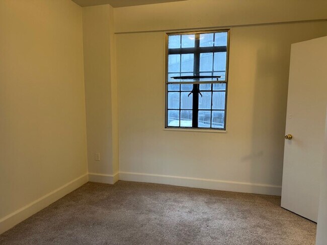 Foto del edificio - 213 N 2nd St